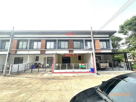 เอ็ม ไนน์ อเวนิว