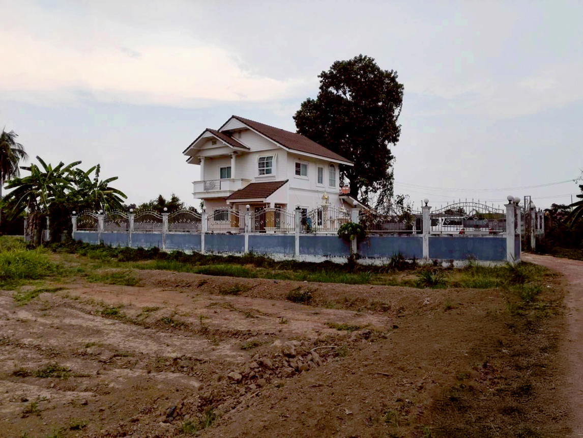 Single-Family House Outside Srisa Khae Project, Silalad Road, Srisa Khae