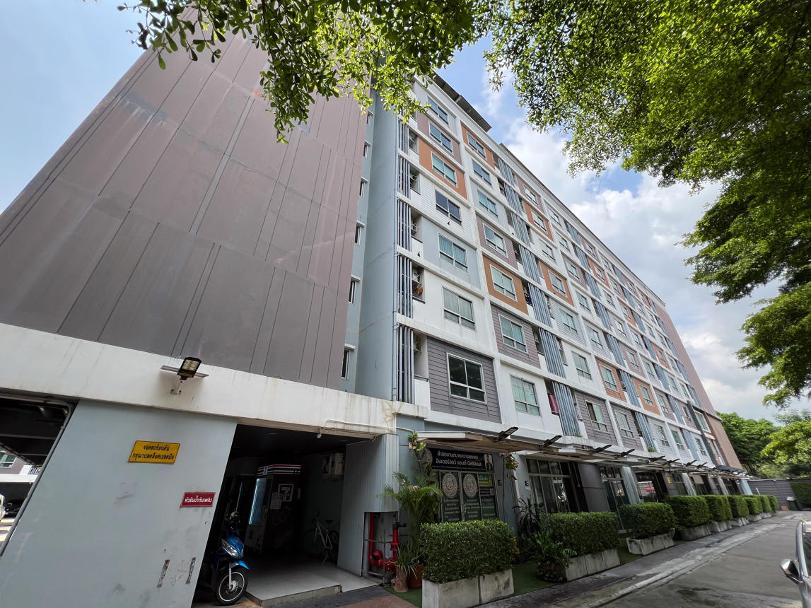 คอนโดมิเนียม คอนโดเลต ลาดพร้าว บางกะปิ กรุงเทพมหานคร