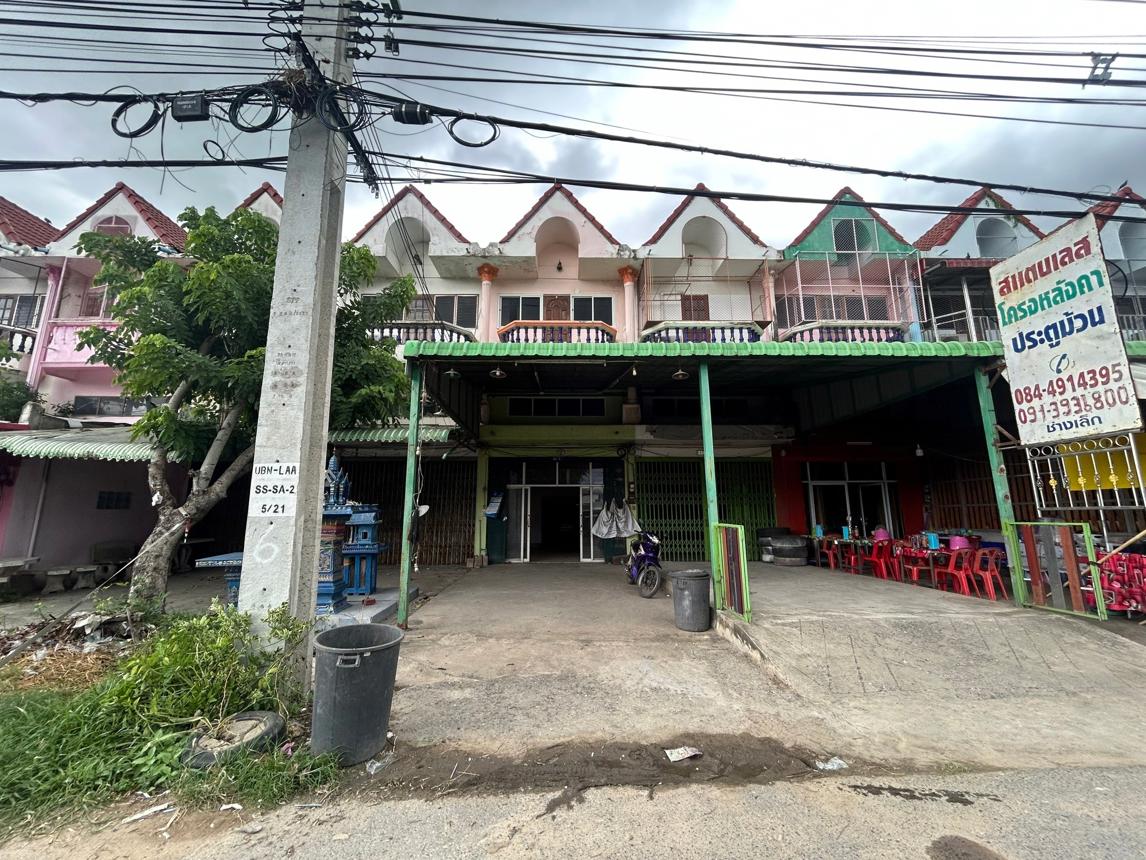 บ้านพักอาศัย ชั้นเดียว แบ่งส่วน ปาริชาติแลนด์ ลาดยาว นครสวรรค์