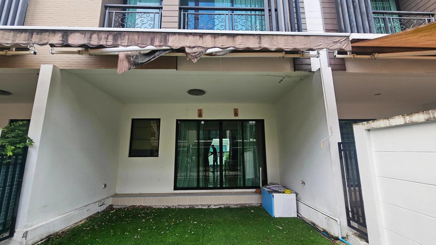 ทาวน์เฮ้าส์ บ้านใจกลางเมือง นวมินทร์ 42 บึงกุ่ม กรุงเทพมหานคร