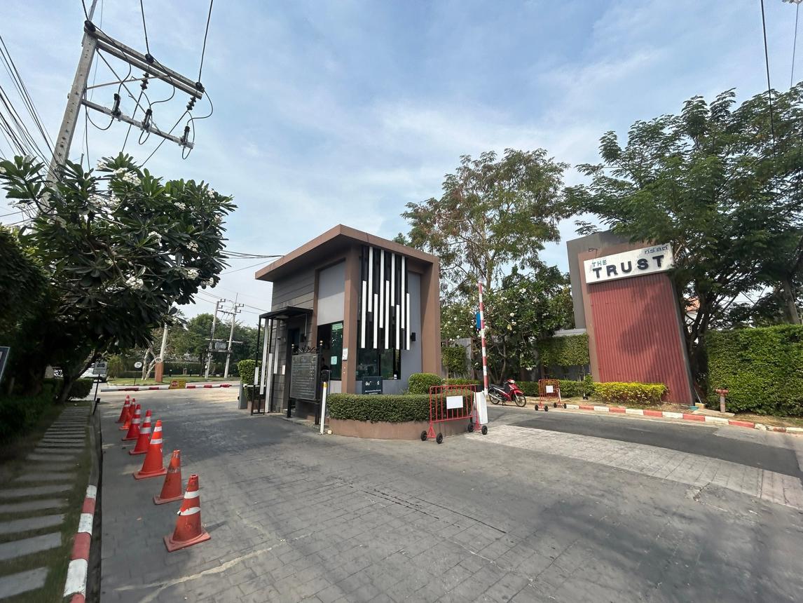 ทาวน์เฮ้าส์ เดอะทรัสต์ โฮม รังสิต-คลอง 1 ธัญบุรี ปทุมธานี
