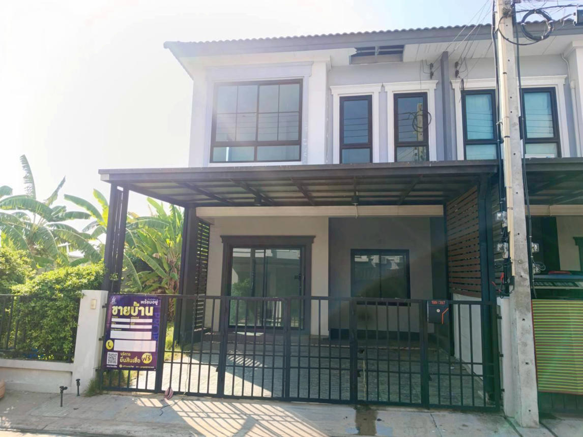 ทาวน์เฮ้าส์ บริทาเนีย บางนา กม.42 บางปะกง ฉะเชิงเทรา
(หมายเหตุ: ทาวน์เฮ้าส์ = ทาวน์เฮาส์, บริทาเนีย = บริทาเนีย, บางนา = บางนา, กม.42 = กิโลเมตร 42, บางปะกง = บางปะกง, ฉะเชิงเทรา = ฉะเชิงเทรา)