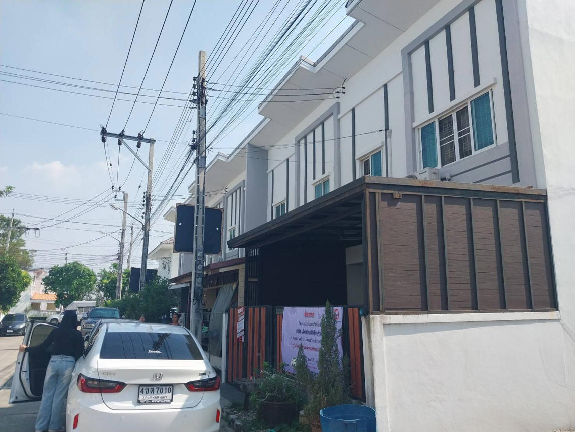 ทาวน์เฮ้าส์ บ้านไลโอ นอฟ วงแหวน-ปิ่นเกล้า บางใหญ่ นนทบุรี