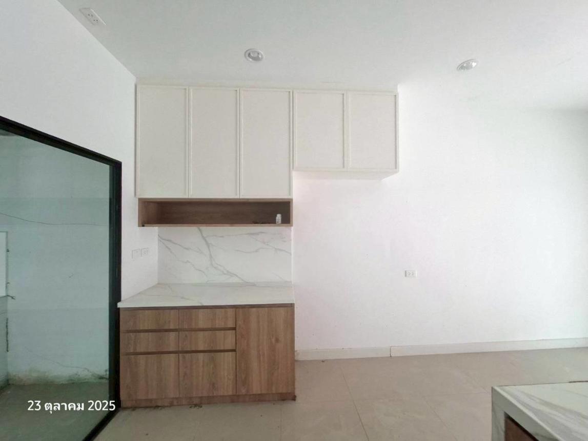 ทาวน์เฮ้าส์ บ้านฟ้า ทาวน์นี่ ปิ่นเกล้า-สาย 5 สามพราน นครปฐม