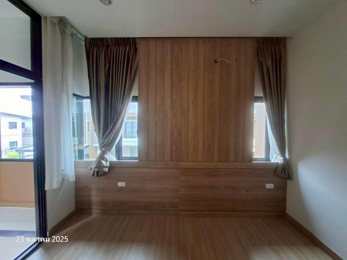 ทาวน์เฮ้าส์ บ้านฟ้า ทาวน์นี่ ปิ่นเกล้า-สาย 5 สามพราน นครปฐม