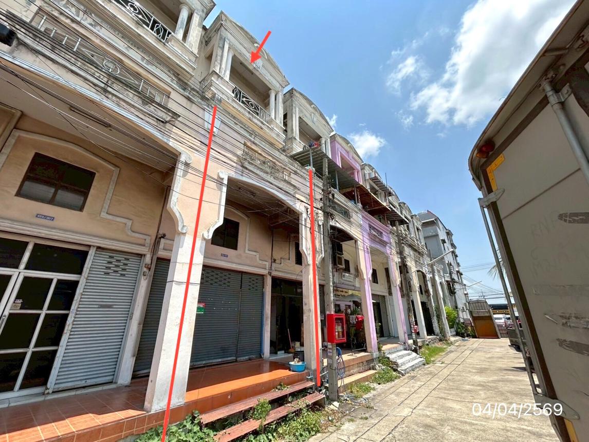 อาคารพาณิชย์ รุ่งกิจวิลล่า 9 ลาดกระบัง กรุงเทพมหานคร